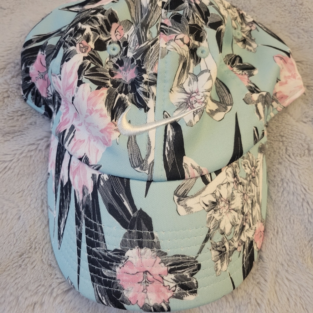 Nike Floral Hat Never Worn